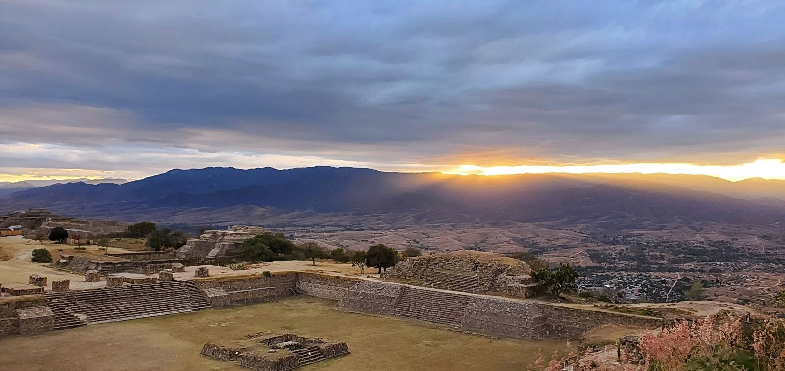 Monte Albán - Image 12